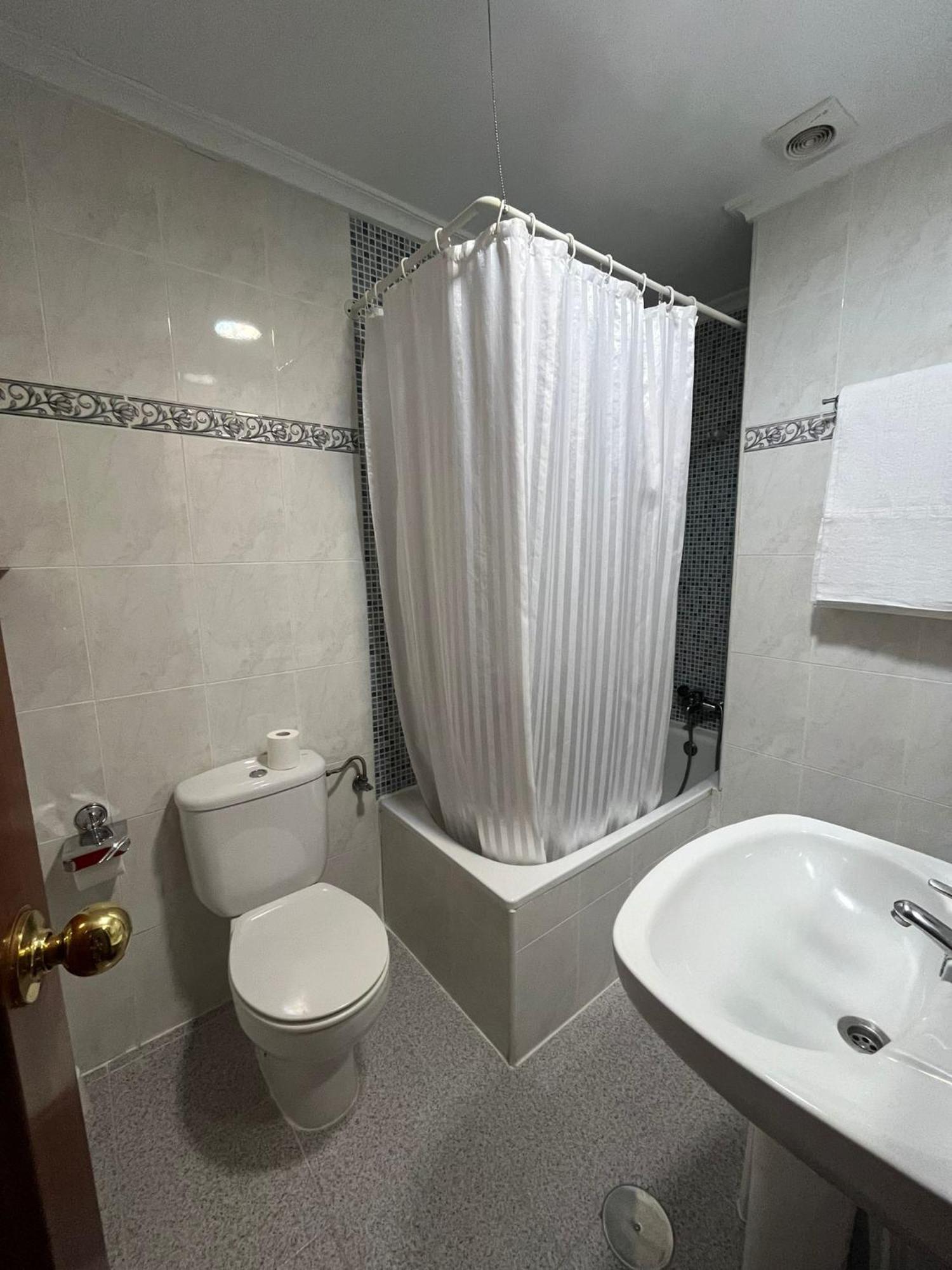 Venta de Baños Hotel La Basilica מראה חיצוני תמונה